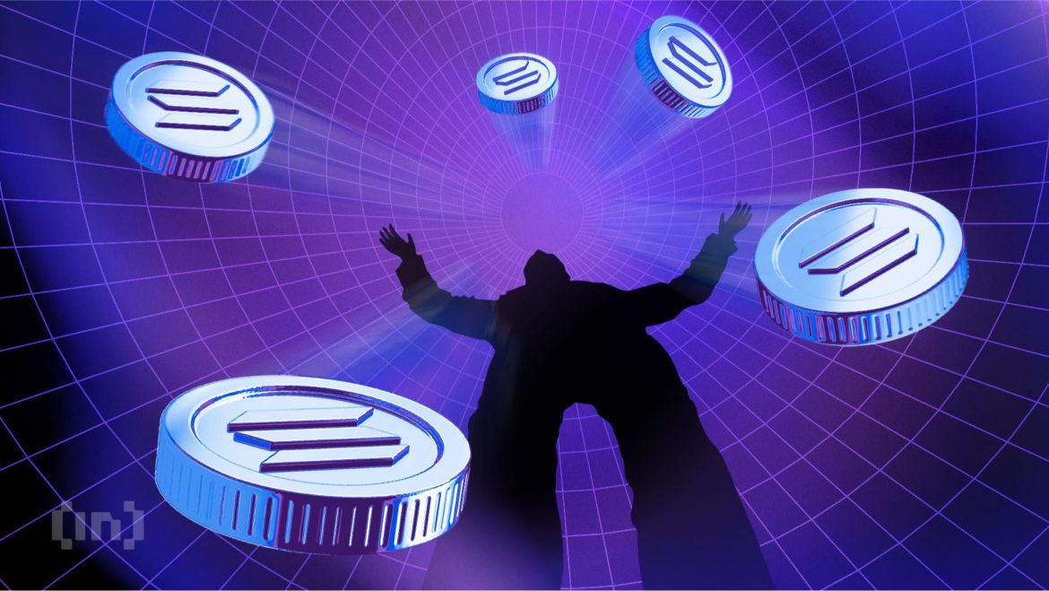 Whales Sell, ETF Hype Builds — Can Solana Hold $200?