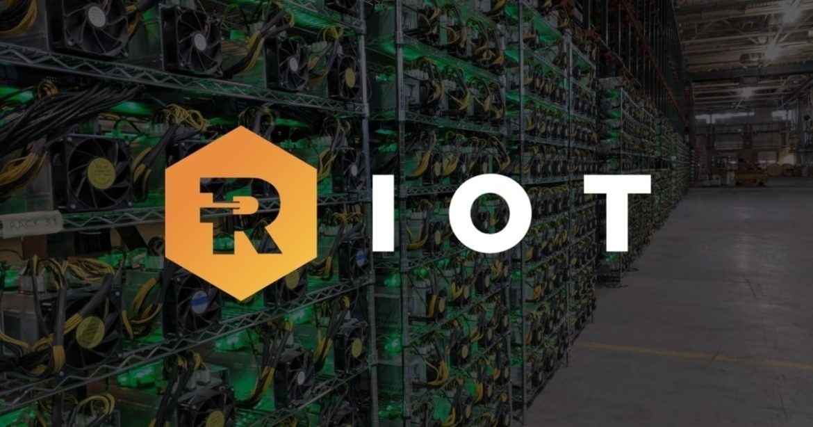 Riot Platforms Schedules Q3 2025 Earnings Call Amidst Bitcoin Mining Expansion